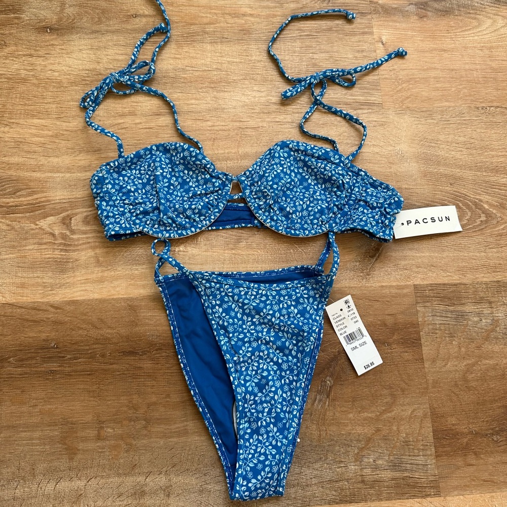 NEW PacSun Blue and White Floral Bikini Small